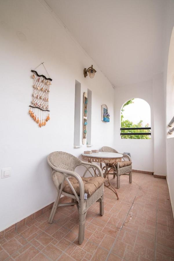 Just Near The Beach! Vintage Big Lovely House Kalivai Exteriör bild